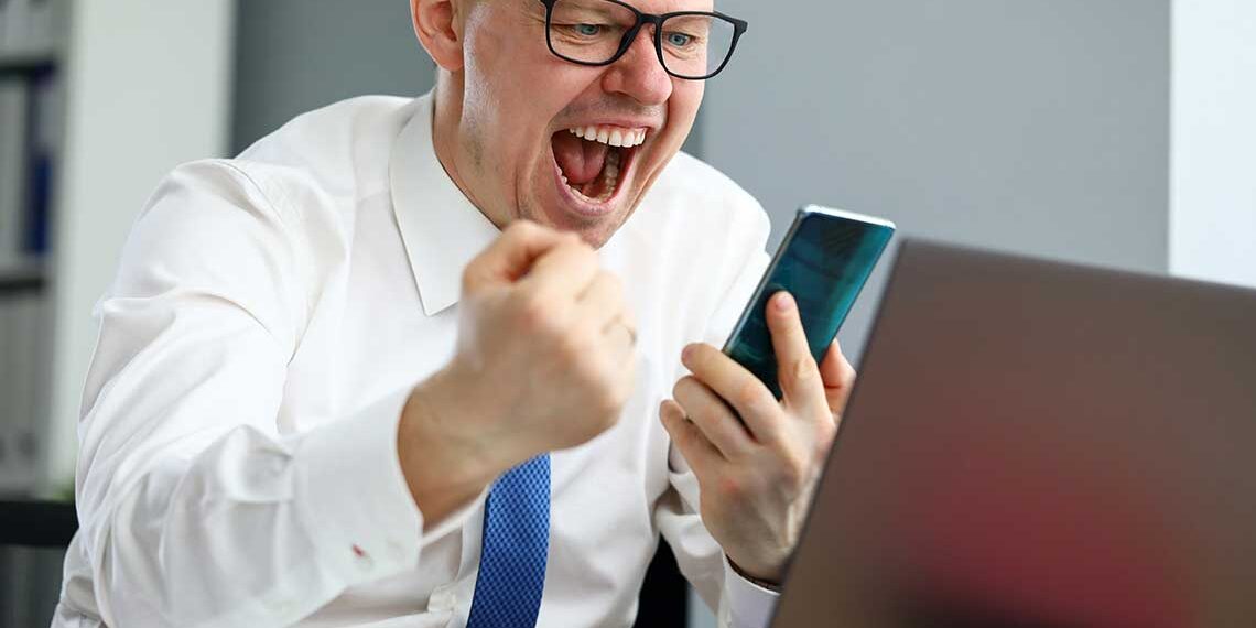 daneia me eggyisi dimosiou