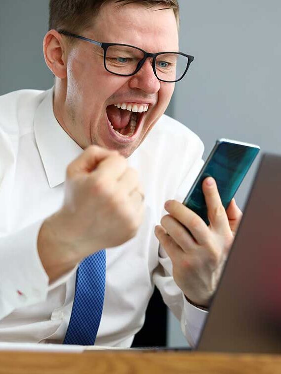 daneia me eggyisi dimosiou